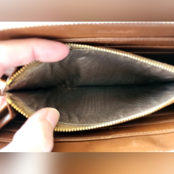 Preowned Miu Miu brown zipper wallet - Picture 5 of 12